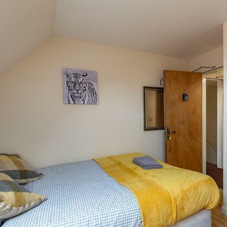 Newcastle City Studio Apartments Екстер'єр фото
