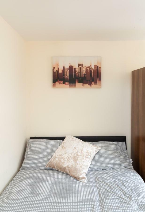 Newcastle City Studio Apartments Екстер'єр фото