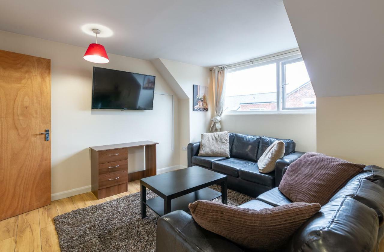 Newcastle City Studio Apartments Екстер'єр фото