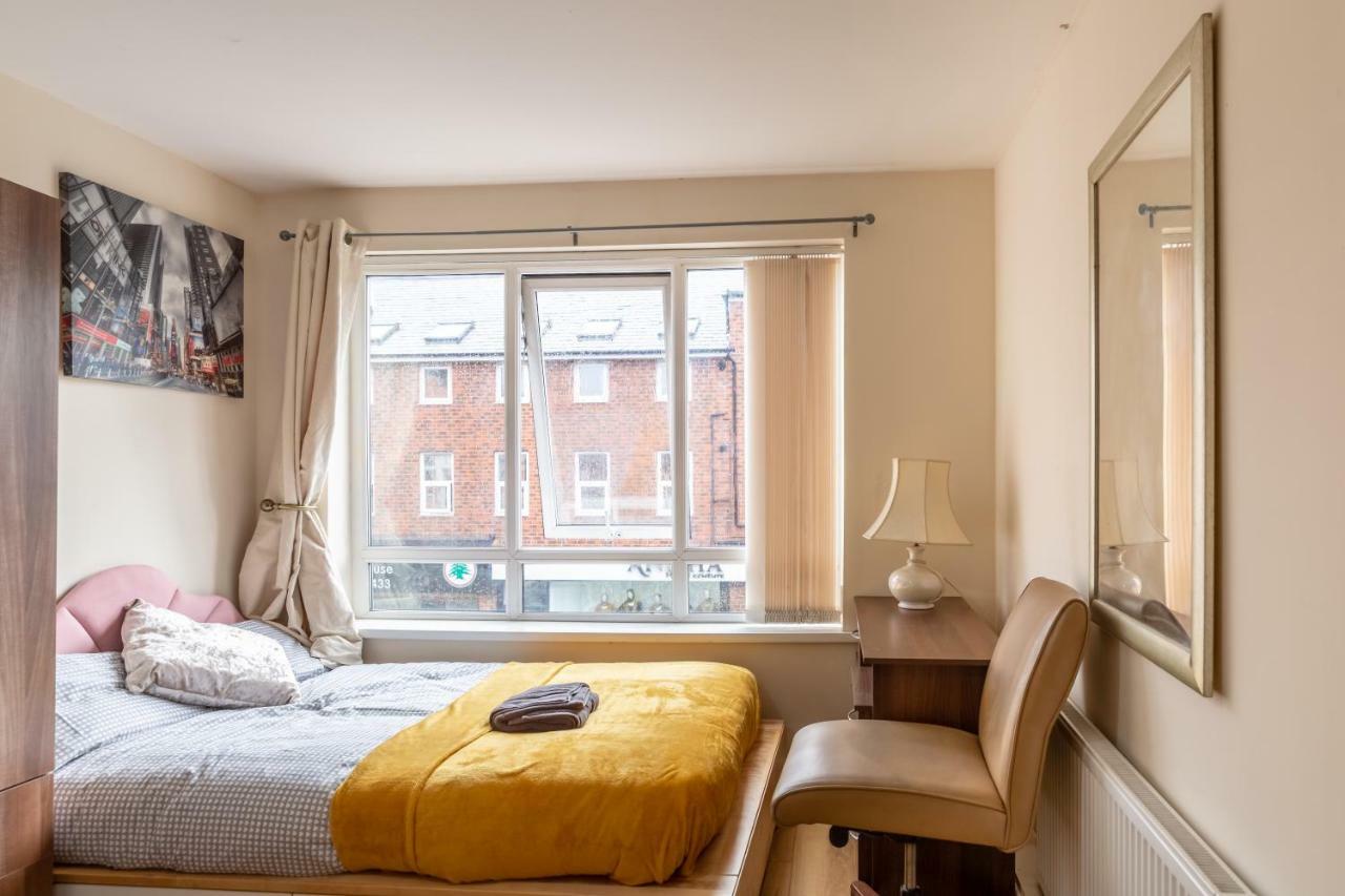 Newcastle City Studio Apartments Екстер'єр фото