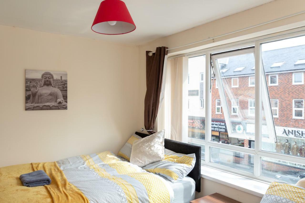 Newcastle City Studio Apartments Екстер'єр фото