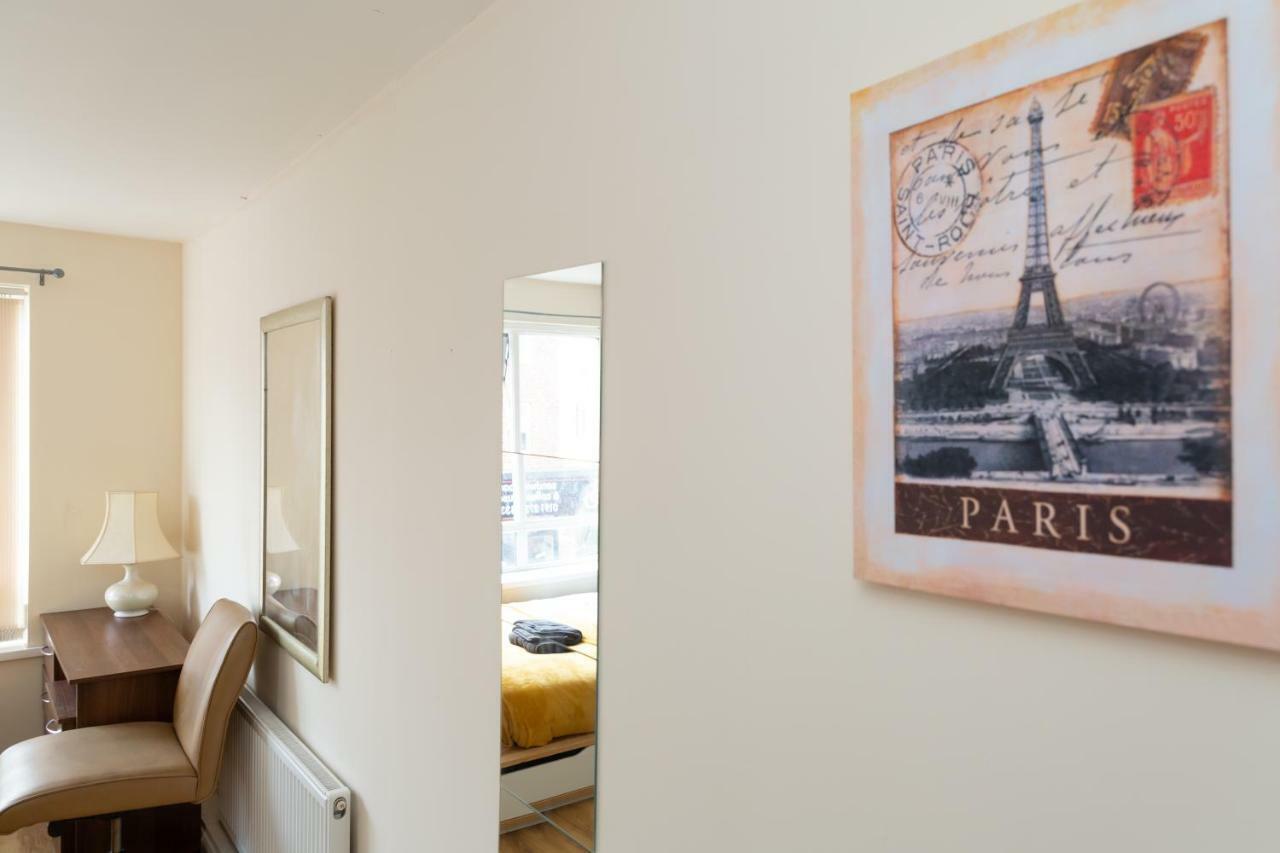 Newcastle City Studio Apartments Екстер'єр фото